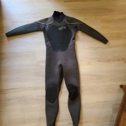 CHEAP!! DIVE? SNORKEL? WATER SPORTS? 4/3 WETSUIT - FULL SUIT - ONLY $75 OBO