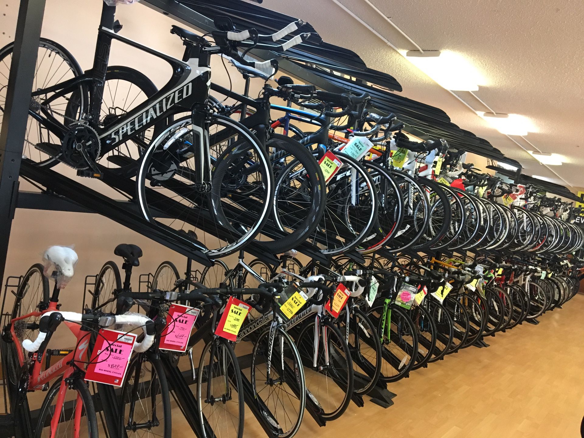 Bike shop liquidation , full suspension mountain bike, road, hybrid , cruiser bikes