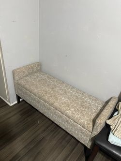 53 inch long 30 inch high 20 inch deep ottoman with storage Excellent condition pick up Raseda and vanowen
