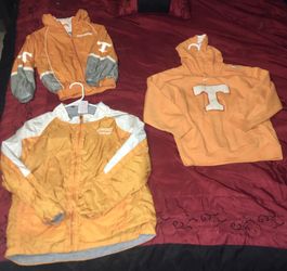 3 Tennessee outdoor jackets and pullover with hoodies