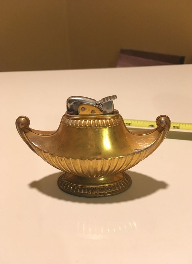 Vintage 1940’s Evans Brass Tabletop Aladdin’s Lamp Lighter