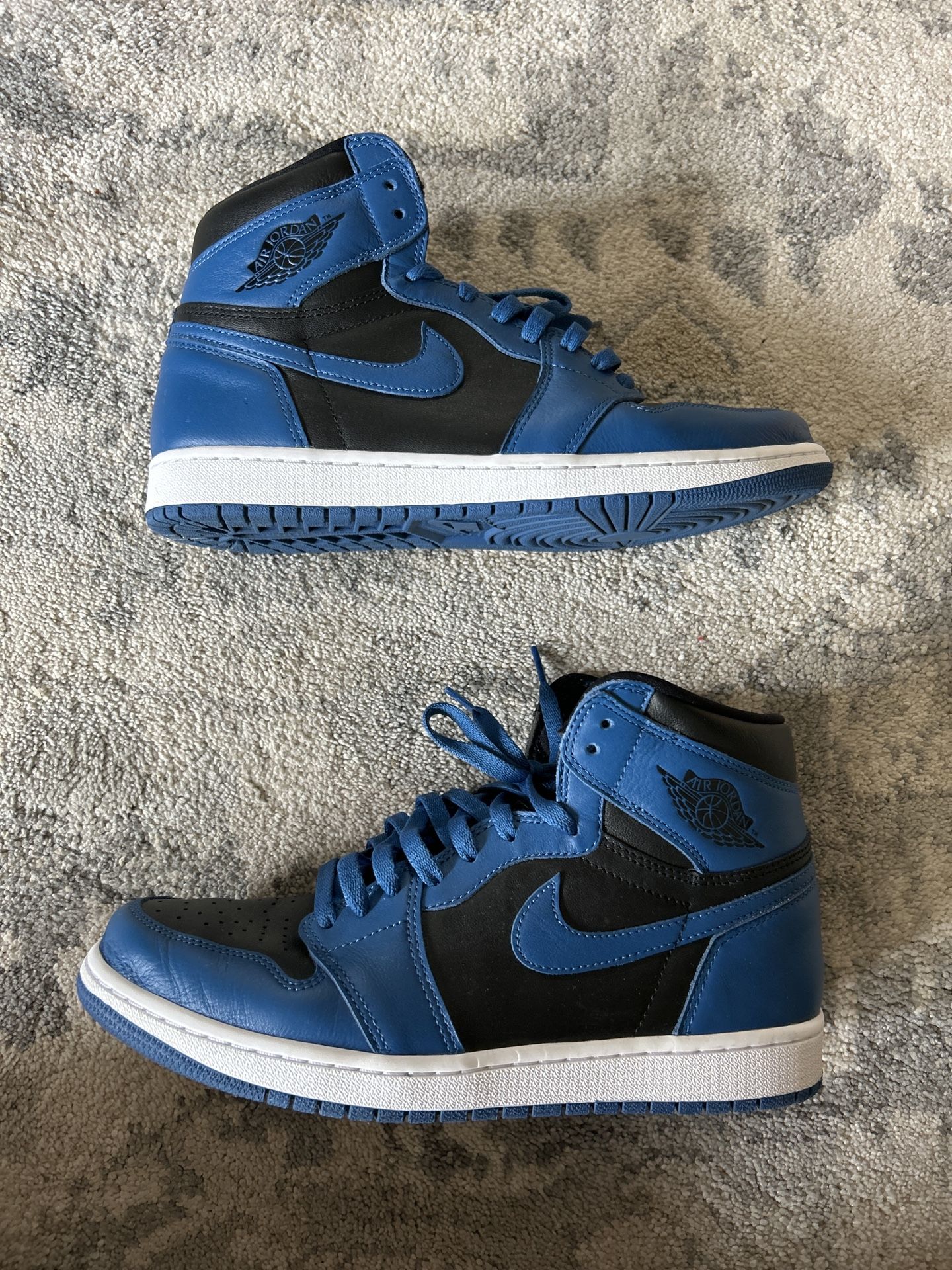 Air Jordan 1 Retro OG ‘Dark Marina Blue’