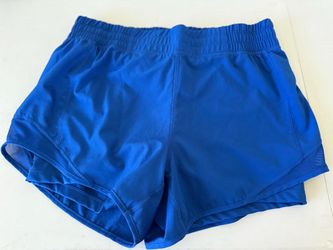 Women’s medium shorts