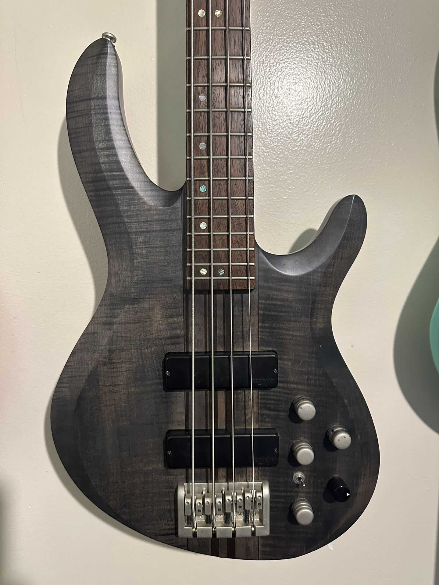 Ocean TB70 Electric Bass Guitar Neck-thru