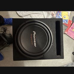 Pioneer Subwoofer With Box 10” 