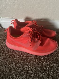 NIKE (size 8)