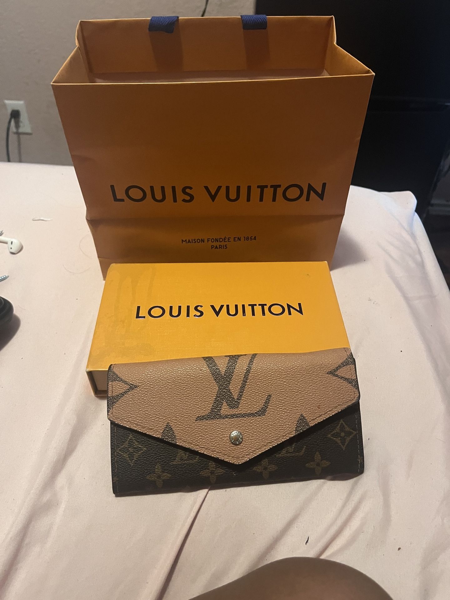 Sarah Wallet, LV wallet, Louis Vuitton Wallter