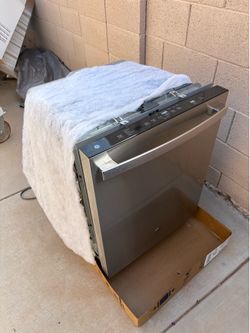 GE - stainless steel dishwasher