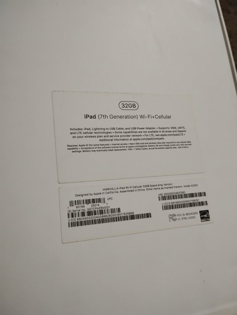 iPad (7th Generation (32 GB)