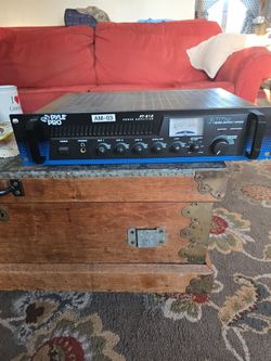 Pyle PT-610 600W Rack Mountable 4 Channel Power Amplifier RCA XLR