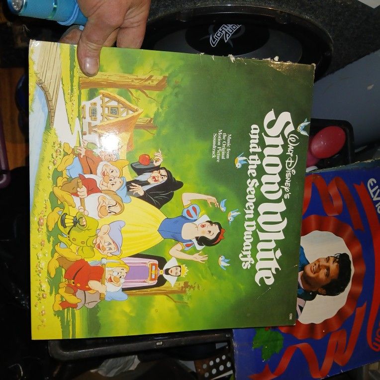 Snow White And Seven Dwarfs