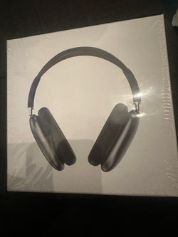 AirPods Max with Smart Case