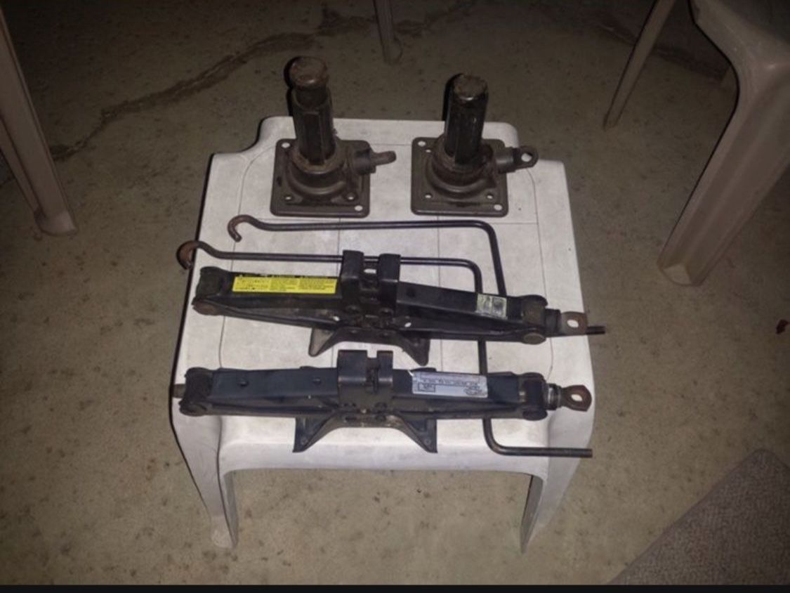 Car Truck RV Trailer Jacks
