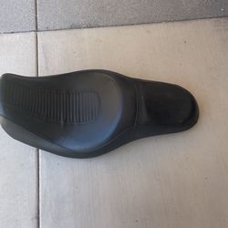 Dyna Street Bob 2 Up Seat