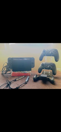 Nintendo Switch Bundle 5 Controllers And 3 Games Included 300$