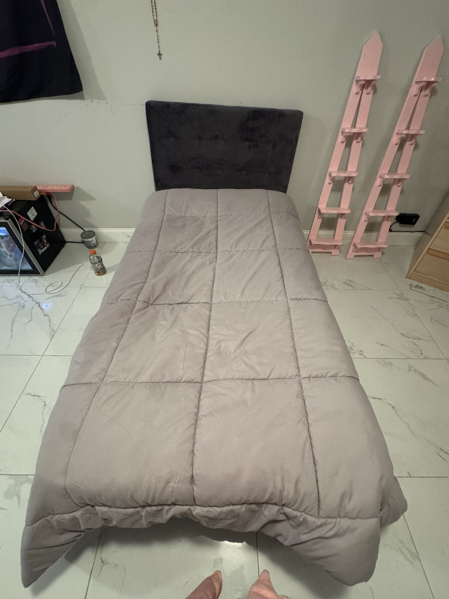 Twin Size Bed With Headboard Sheets And Comforter Set