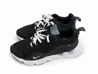Nike RYZ 365 2 Women’s Size 6 Black/White – Retail $90