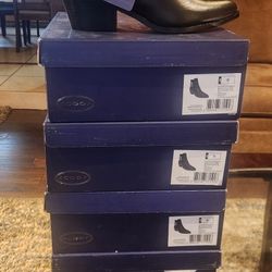 4  Pares De Botas  Size.  9       70 Dolares Por Los 4 Pares