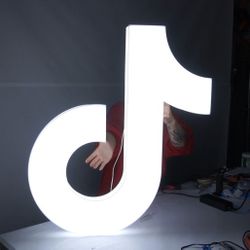 3D Letter Sign – Full Illuminated – 36x24in 
