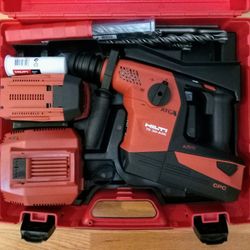 Hilti TE30-A36 Cordless Combihammer + 800 In Drill Bits 