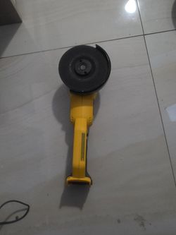 Angle grinder dewalt
