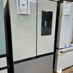 Samsung Bespoke 3 French Door Smart Refrigerator With Family Hub (Take It Home In Payments/Llevalo A Casa En Pagos)