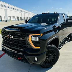 2025 CHEVROLET SILVERADO DIESEL 4X4 ZR2