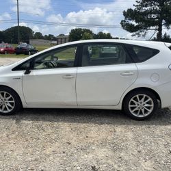 2013 Toyota Prius V