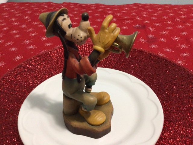 6” Anri Disney Retired Goofy Woodcarving 🎺 