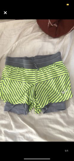 Nike shorts (XS)