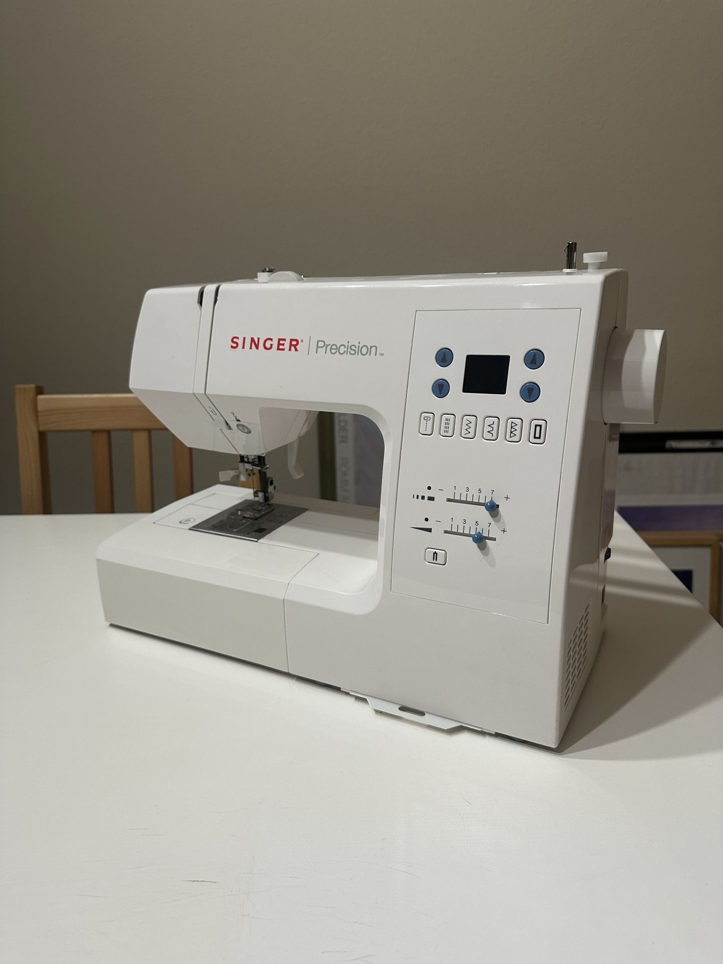 Singer Precision 7444 Sewing Machine