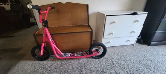 Mongoose Scooter.