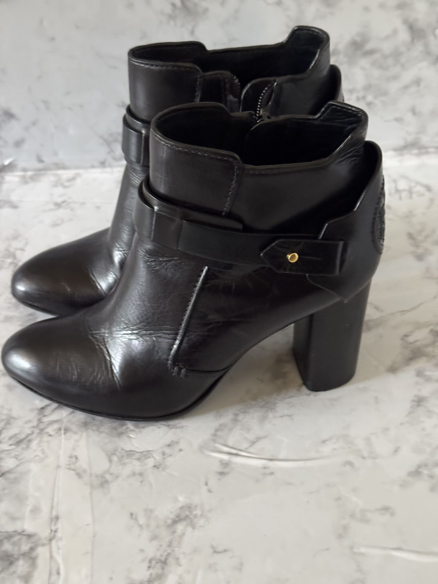 Tory Burch Colton 85MM Galleon Leather Bootie Black size (5 1/2 M)