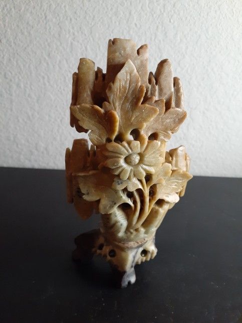 EXQUISITE Antique Chinese Handcarved 6" Soapstone Floral Figurine.
