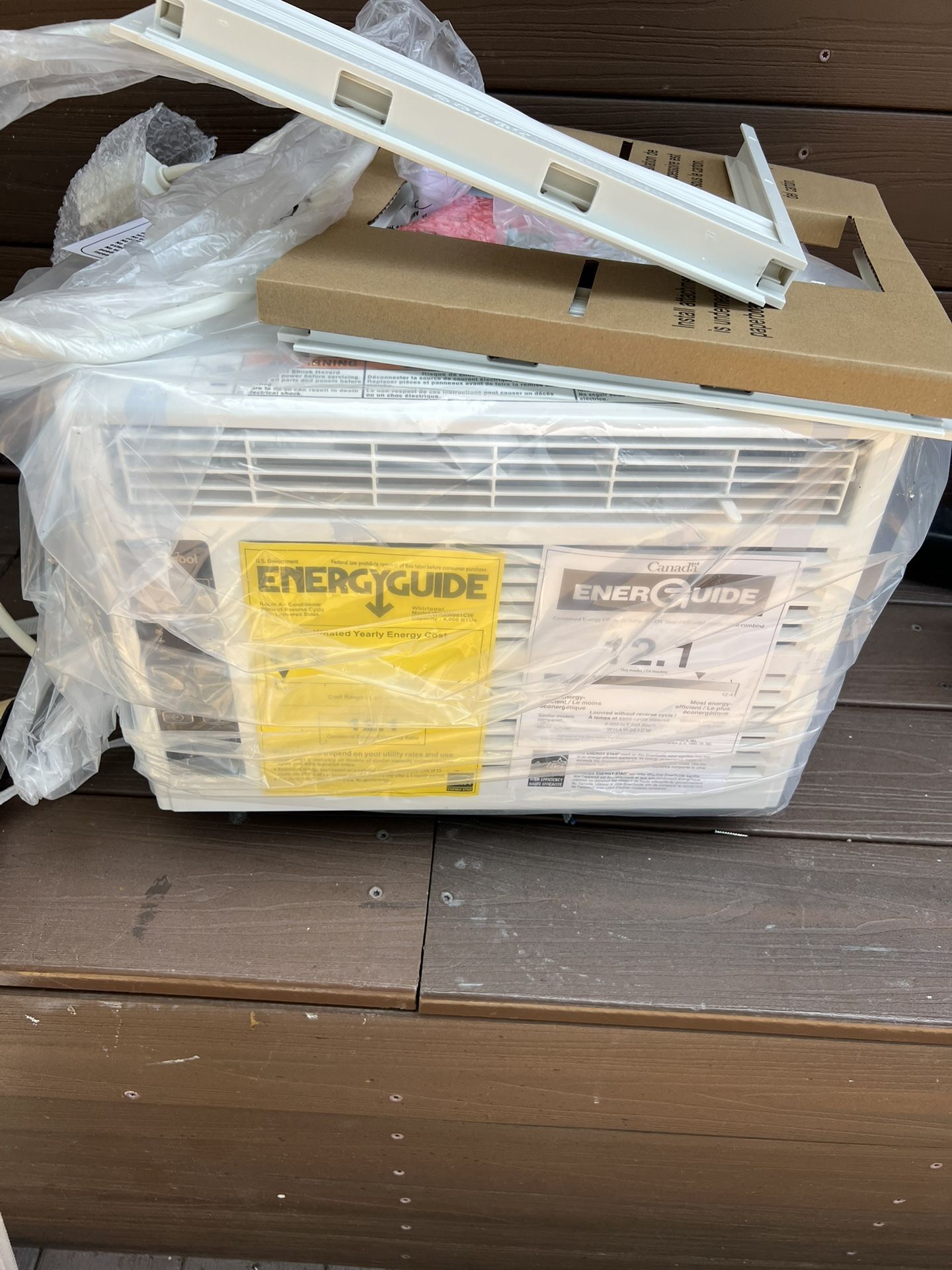 Whirlpool 6000 BTU 115V Window Mounted Air Conditioner and Dehumidifier: 3 Speeds, 8-Way Air Control, 200-500 sq. ft