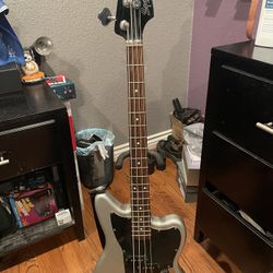 Squier Jaguar Bass Guitar With Amp