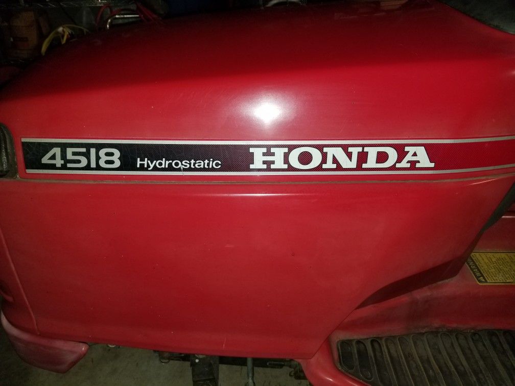 Honda 4518 Lawn Tractor liquid cooled for Sale in Mount Airy MD