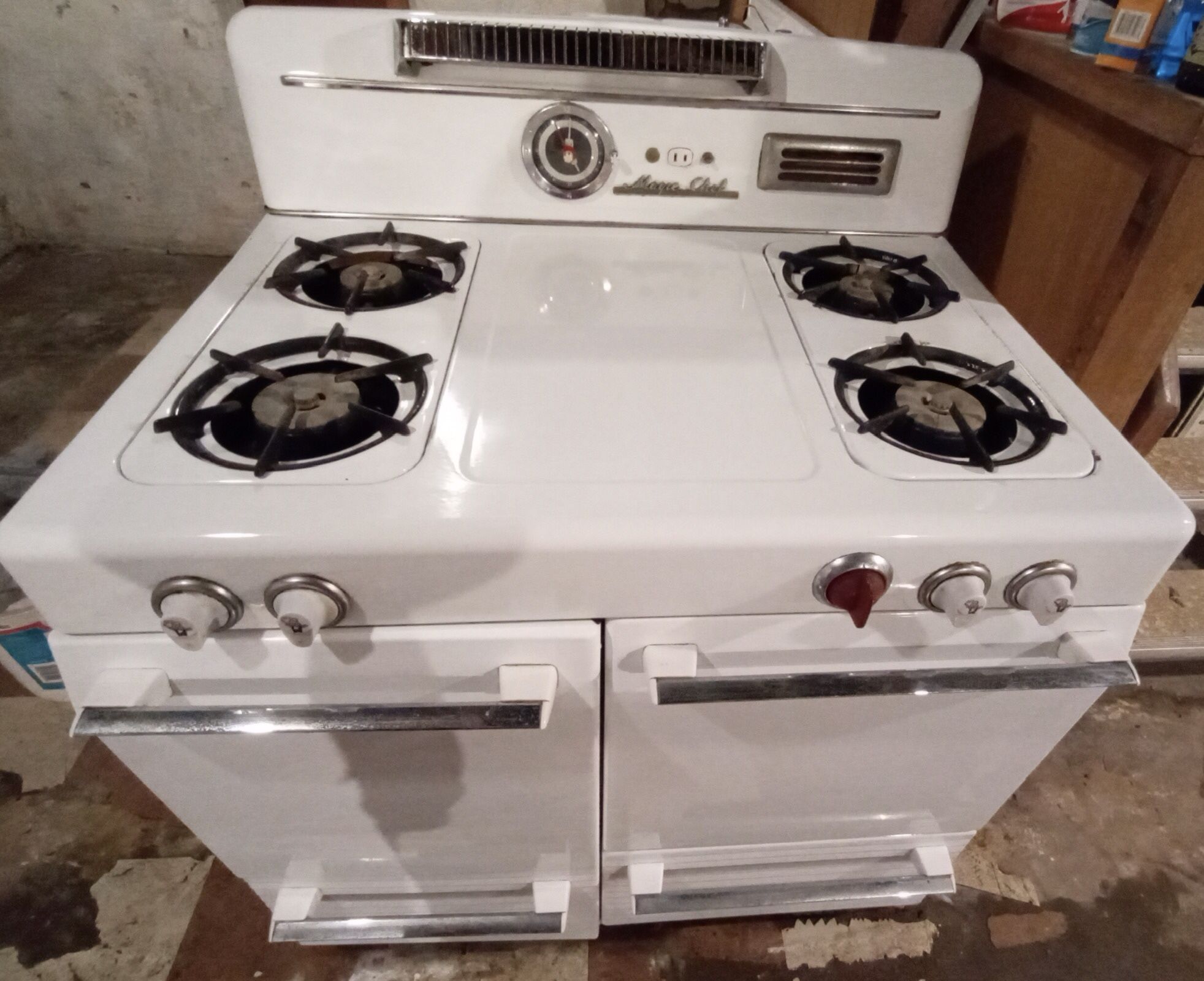 Vintage Magic Chef Oven