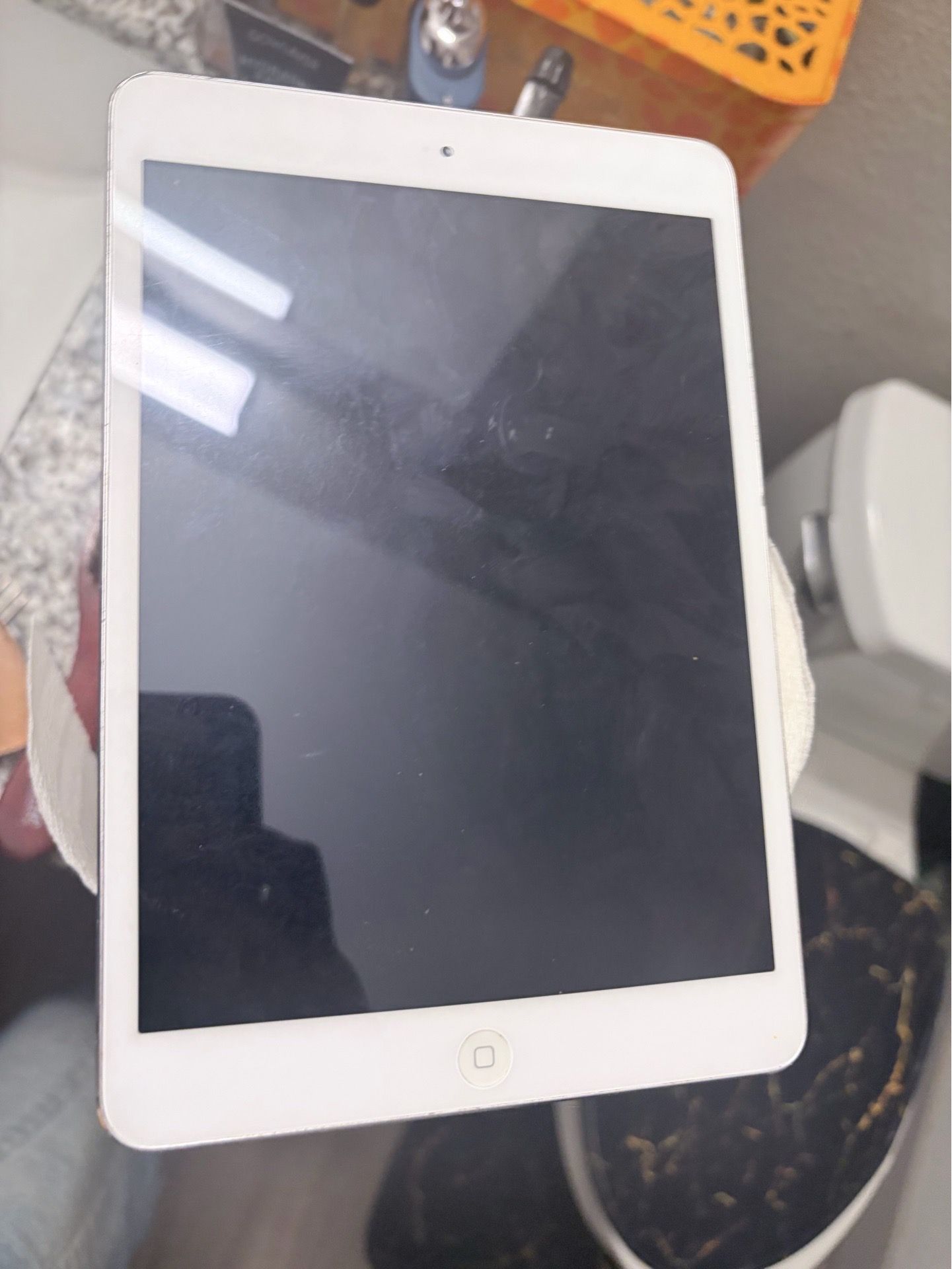 Apple iPad Mini 2(locked)