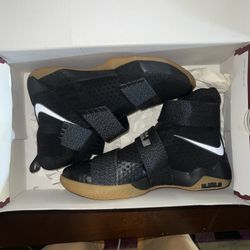 Nike LeBron Zoom Soldier 10 “ Black Gum “