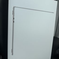MacBook Air (15-inch, M4, 2025)