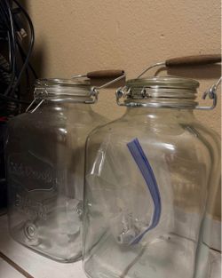 2 Gallon Glass Drink Dispenser Set