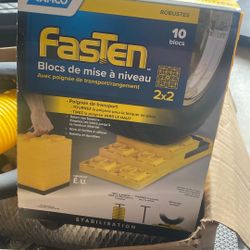 Fasten blocks For leveling