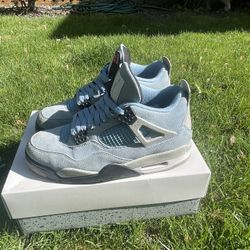 Jordan 4 University Blue