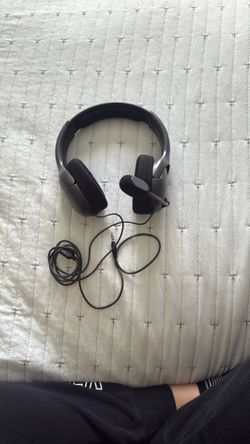 The PDP Gaming LVL40 Wired Stereo Headset