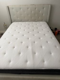 Queen sized Beautyrest Mattress