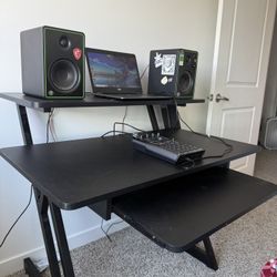 Desk 120$ OBO 
