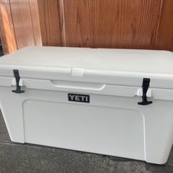 Yeti Cooler (110”)