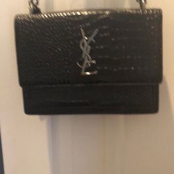YSL  Embossed Leather Shoulder https://offerup.com/redirect/?o=QmFnLk5ldw==
