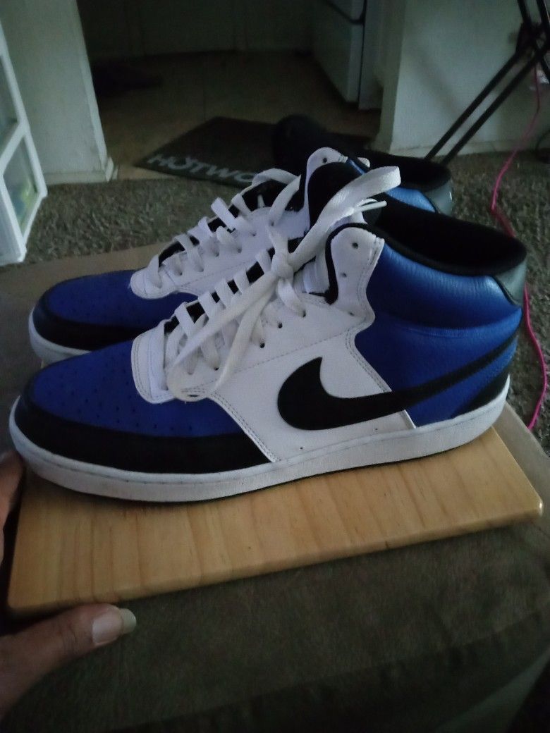 Air Nikes